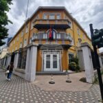 Сблъсъци между полиция и албански студенти, протестиращи за образование и работни места