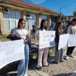 Местната общност в ромския квартал „Изток“ в Кюстендил излезе на мирен протест срещу наркотиците