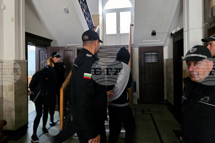 Съдът в Свищов осъди мъжа и жената, обвинени в жестокост към животни и престъпления, свързани с порнографски материали