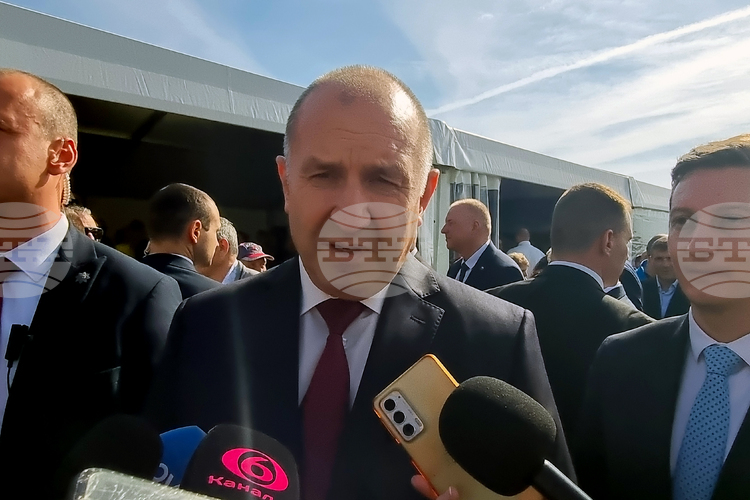 Американски самолет П 8 „Посейдон“ започна патрулиране над Черно море, съобщи премиерът Румен Радев