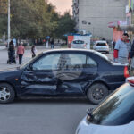 Два автомобила се удариха на натоварено кръстовище в Сливен, три деца са пътували в едната кола