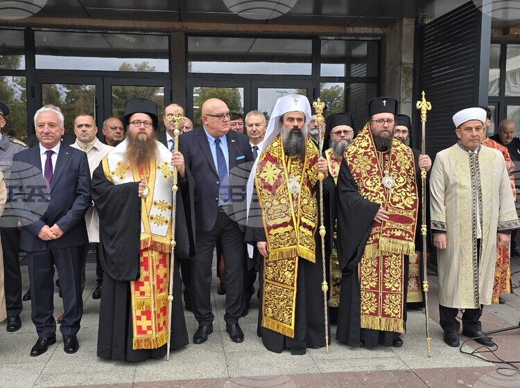 Видин отбеляза Димитровден с литийно шествие и тържествена церемония на площад „Бдинци“