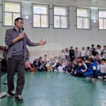 Димитър Бербатов се срещна с ученици и млади футболни таланти в Стара Загора