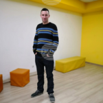 Онлайн срещи предлагат подкрепа на хора, които се борят със зависимости, и на техните близки