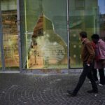 Френските власти наложиха полицейски час в някои райони на Париж и в град Лил