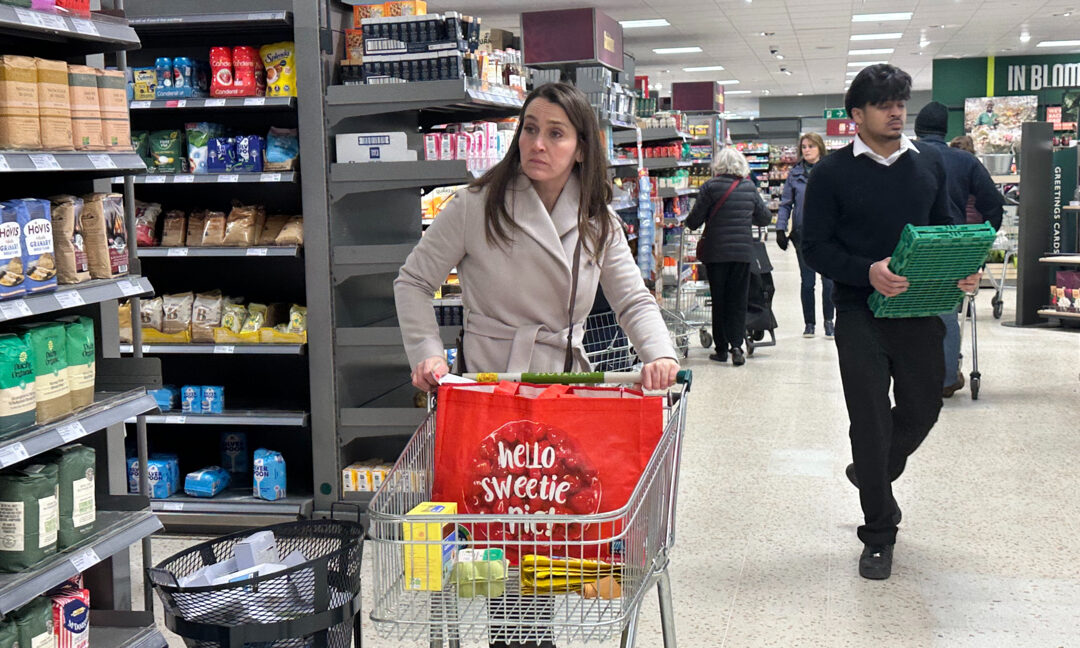 Рязък скок в продажбите на стоки от първа необходимост на Острова