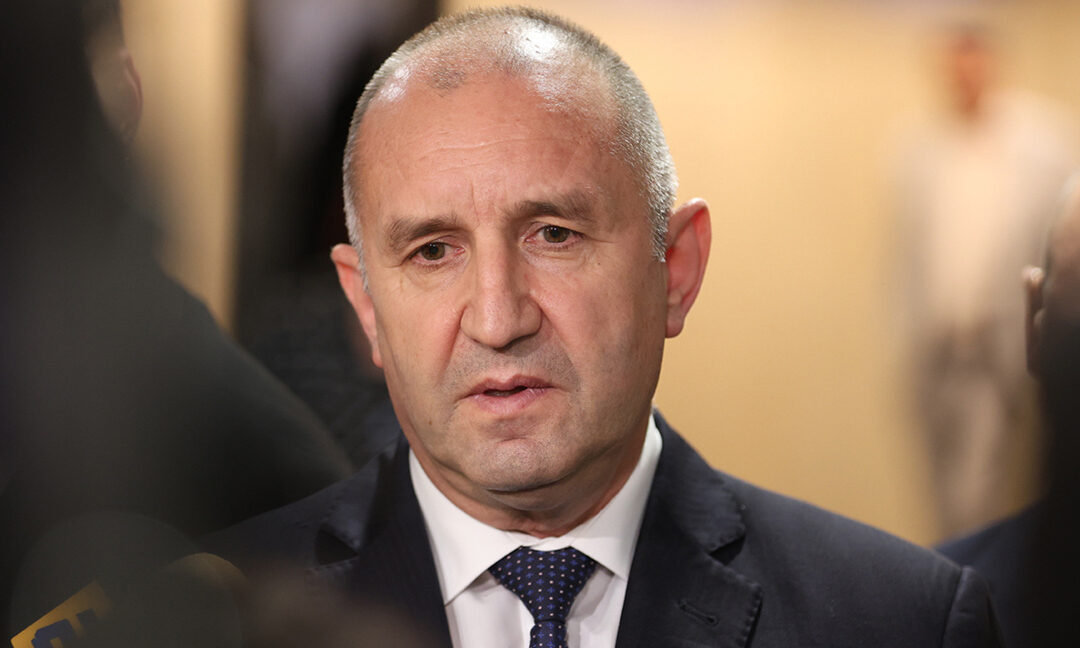 Радев: Позицията ми относно оставката на началника на НСО остава непроменена