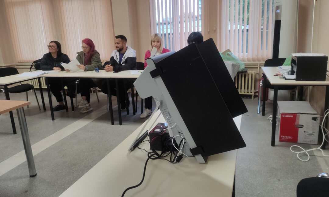 Проблем с машина за гласуване на местния вот в община Полски Тръмбеш