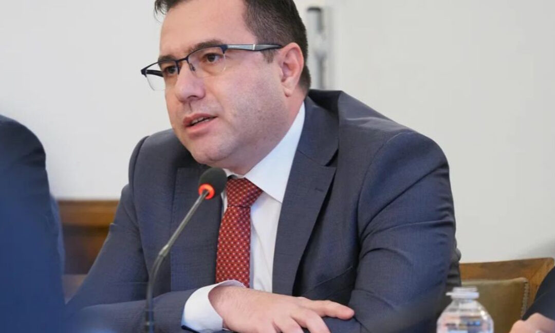КЕВР: Токът и парното няма да поскъпват тази зима
