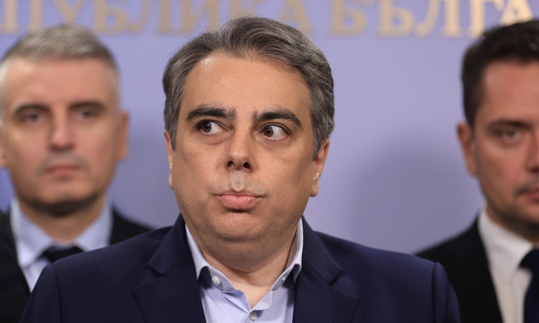 И от ПП призоваха Михаела Доцова да се оттегли от поста председател на НС