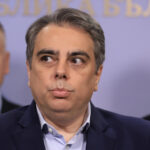 И от ПП призоваха Михаела Доцова да се оттегли от поста председател на НС