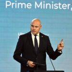 Латвийците гласуват за нов парламент на страната