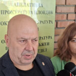 Съдът гледа мярката на 14 годишното момче, обвинено за смъртта на майка си