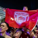УЕФА пусна феновете на Олимпиакос да влязат на мача с Марсилия в Лига Европа довечера, след като се получило грешно тълкуване на местна разпоредба