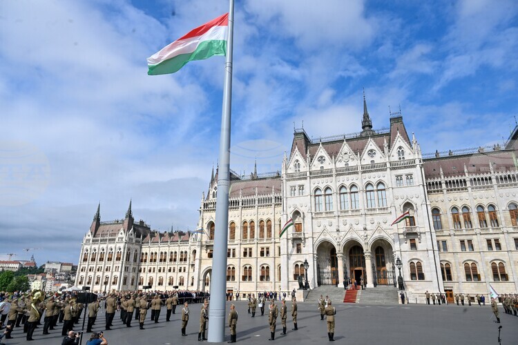 Унгарската прокуратура арестува бившия управител на централната банка от времето на Виктор Орбан