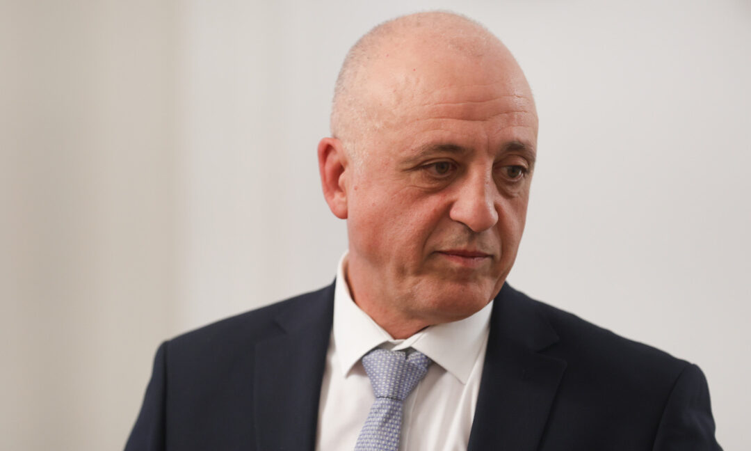 Началникът на НСО Емил Тонев заяви готовност да подаде оставка