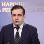 Веднага щом постъпи искането в деловодството на НС, ще се откажа от имунитета си, каза Божидар Божанов от ДБ