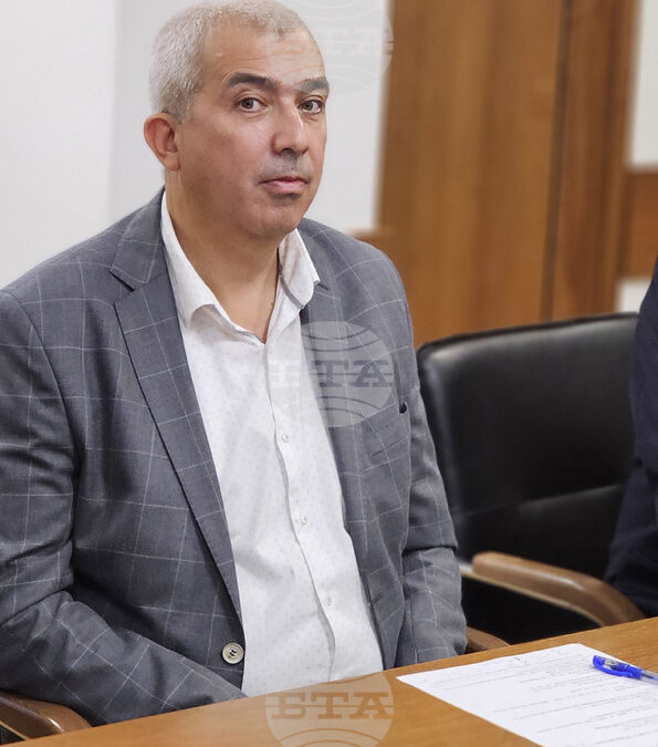 Ако бъда избран за член на ВСС, ще отстоявам заслуженото място на прокуратурата в съдебната власт, каза Радослав Градев