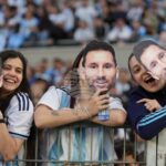 Грандиозно посрещане за Лионел Меси в Овиедо