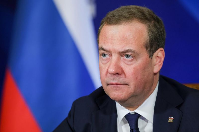 Медведев: Русия увеличава обсега и точността на оръжията си
