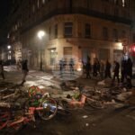 Тежки сблъсъци белязаха протестите срещу високите разходи за живот във Франция, около 400 души са арестувани