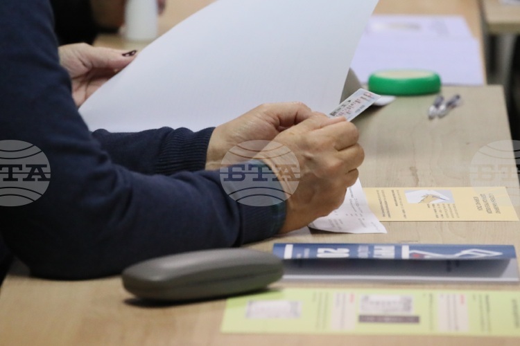 Започна броенето на гласовете на парламентарните избори в Сърбия