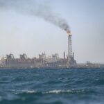 Изпращането на плаващата газова платформа „Осман Гази“ в Черно море отваря нова глава в енергийната история на Турция, каза Ердоган