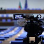 Парламентът ще заседава извънредно във връзка с палежа на антени на "Старлинк" и помилванията на наркодилъри