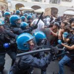 Погроми и в Италия! Сблъсъци между протестиращи и полиция в Милано