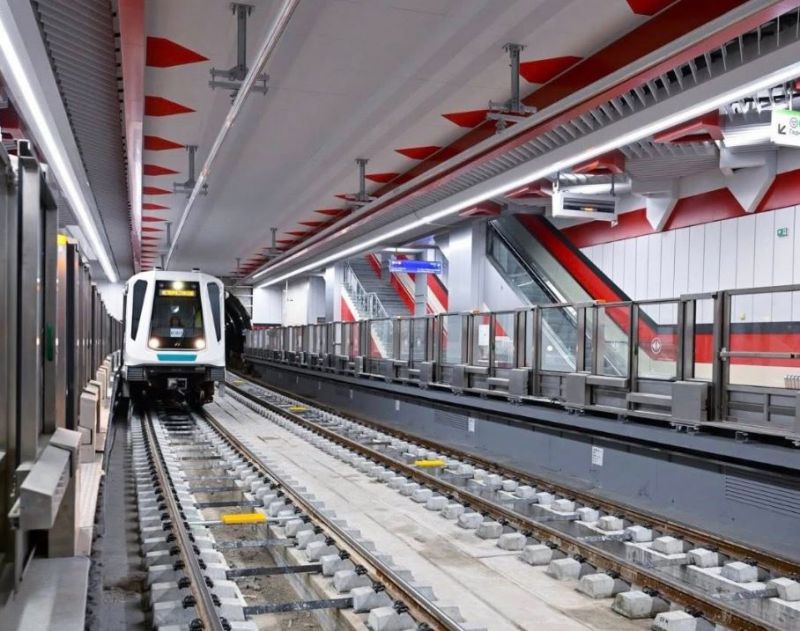 Пребит мъж е открит в асансьор на столичното метро, издъхнал е в болница