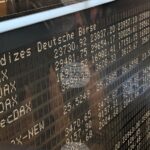 Индексите на европейските борси се понижават на фона на поскъпване на петрола и растяща доходност по облигациите