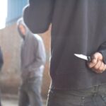 Ужас! Мъж намушка с нож двама младежи в района на Малкото НДК в София